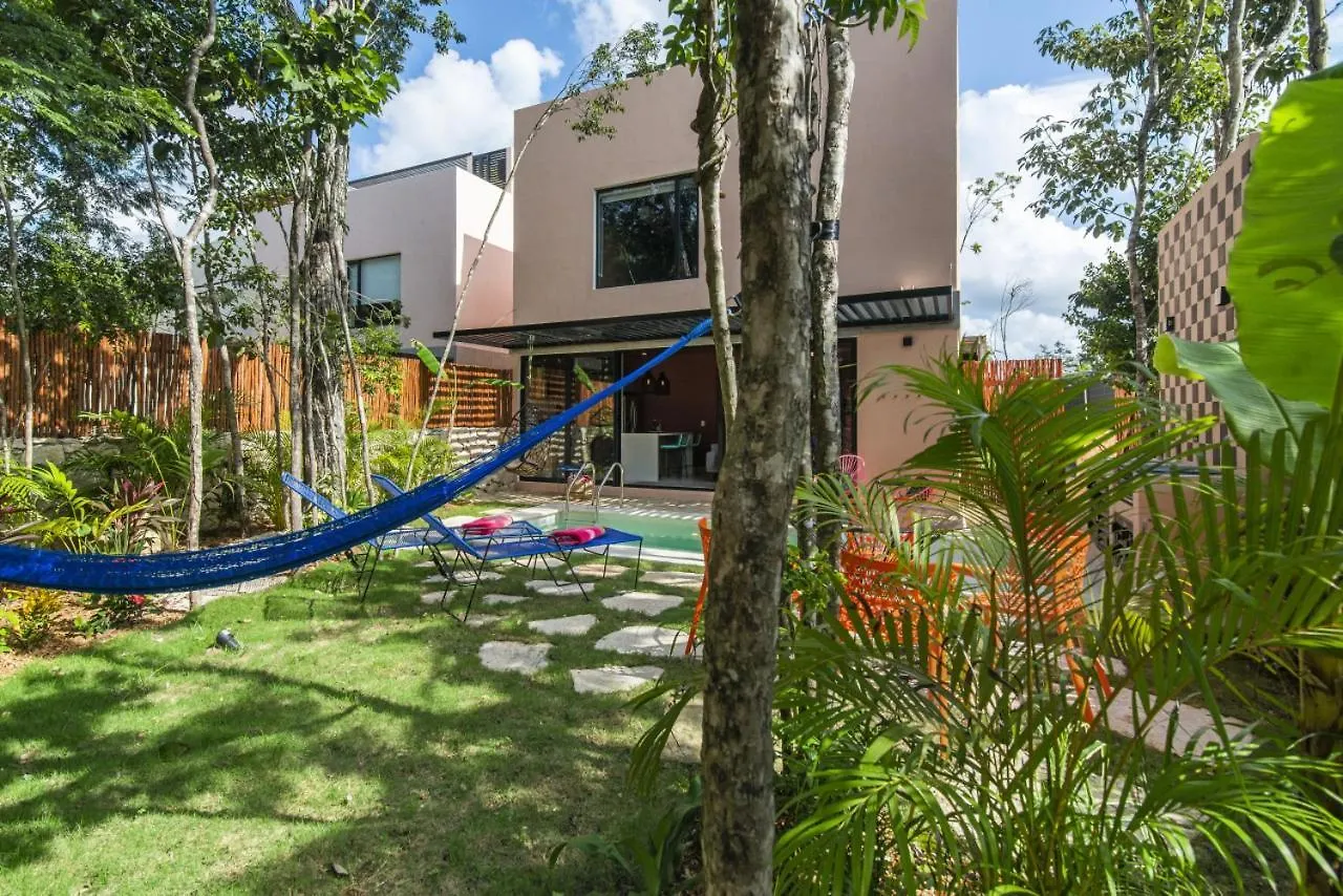 Feriehus Shes Moody Tulum 3 Bed Penthouse With Yard Pools Rooftop Aircon 15 Minute Drive To The Beach Mexico
